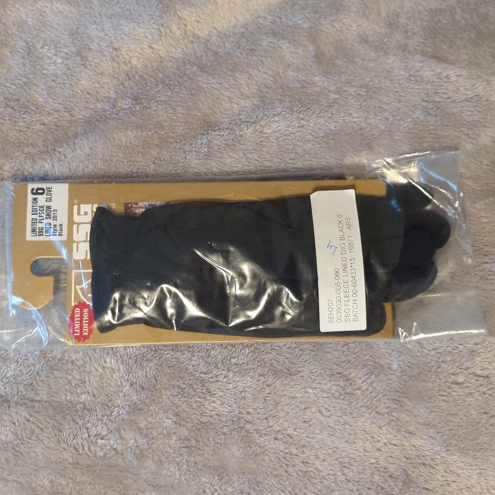 SSG Limited Edition Fleece Lined Riding Show Gloves